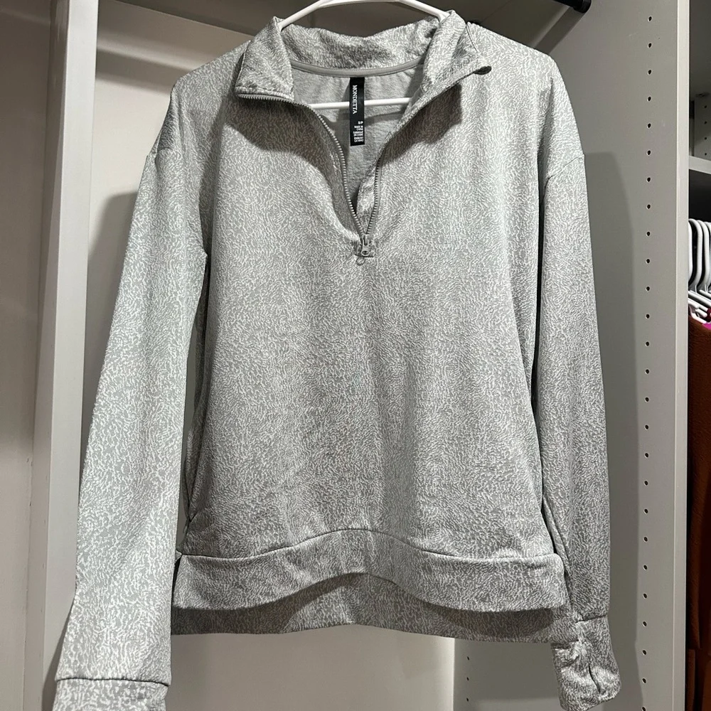 Mondetta Light Gray Patterned Pullover - Picture 1 of 5